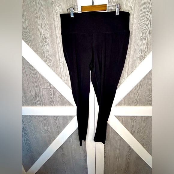 Livi Active Pants - 060. LIVI High-Rise Signature Stretch Legging With Smoothing Control Tech 14/16